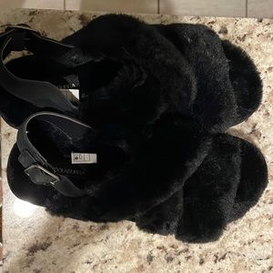 Ugg Koolabura slippers, black, size 8